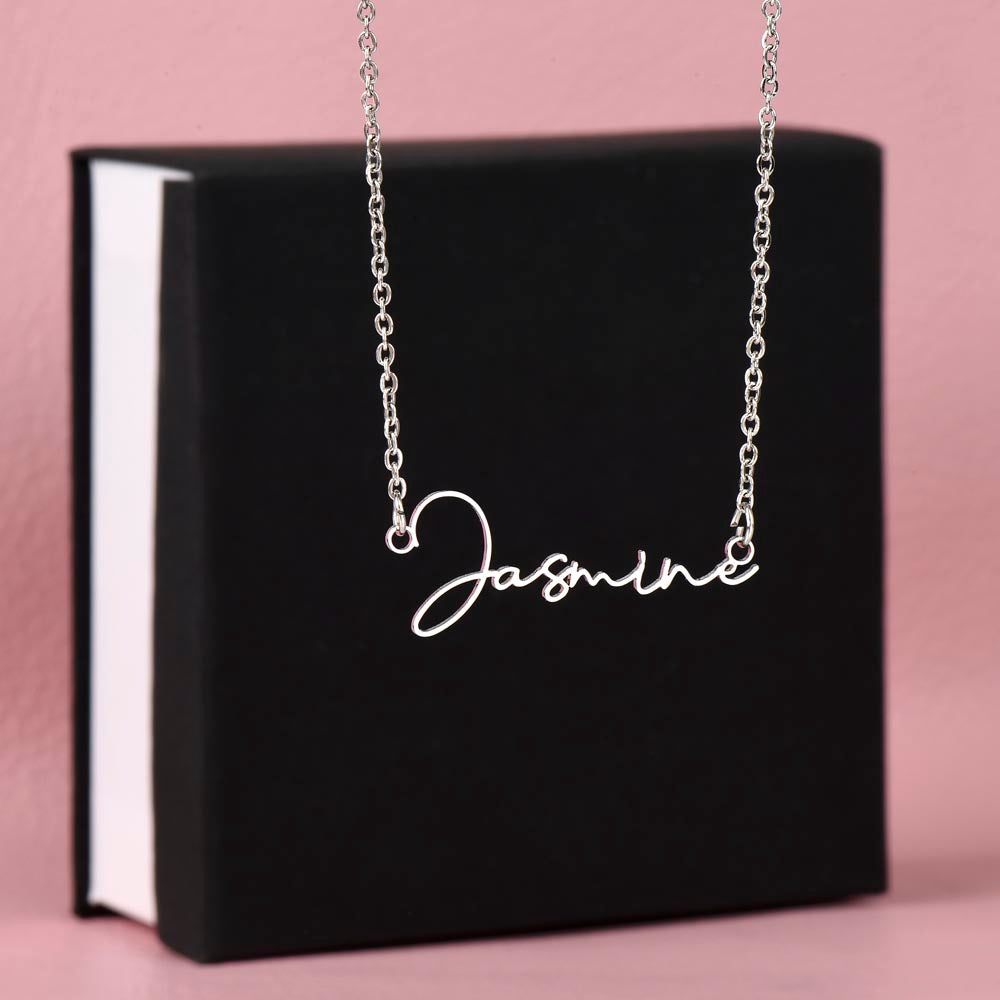 Signature Style Name Necklace – A Personalized Gift of Love and Remembrance